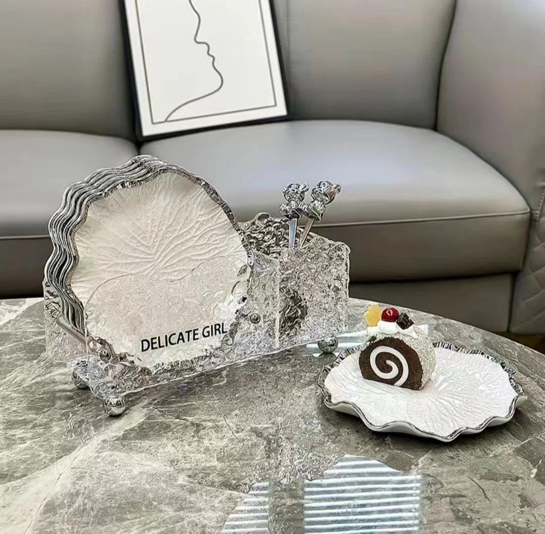 Nordic Style Multi-Function Disc Cartoon Design Cartoon Style Ceramic Plate Dish Sustainable Plastic Material for Food Usage