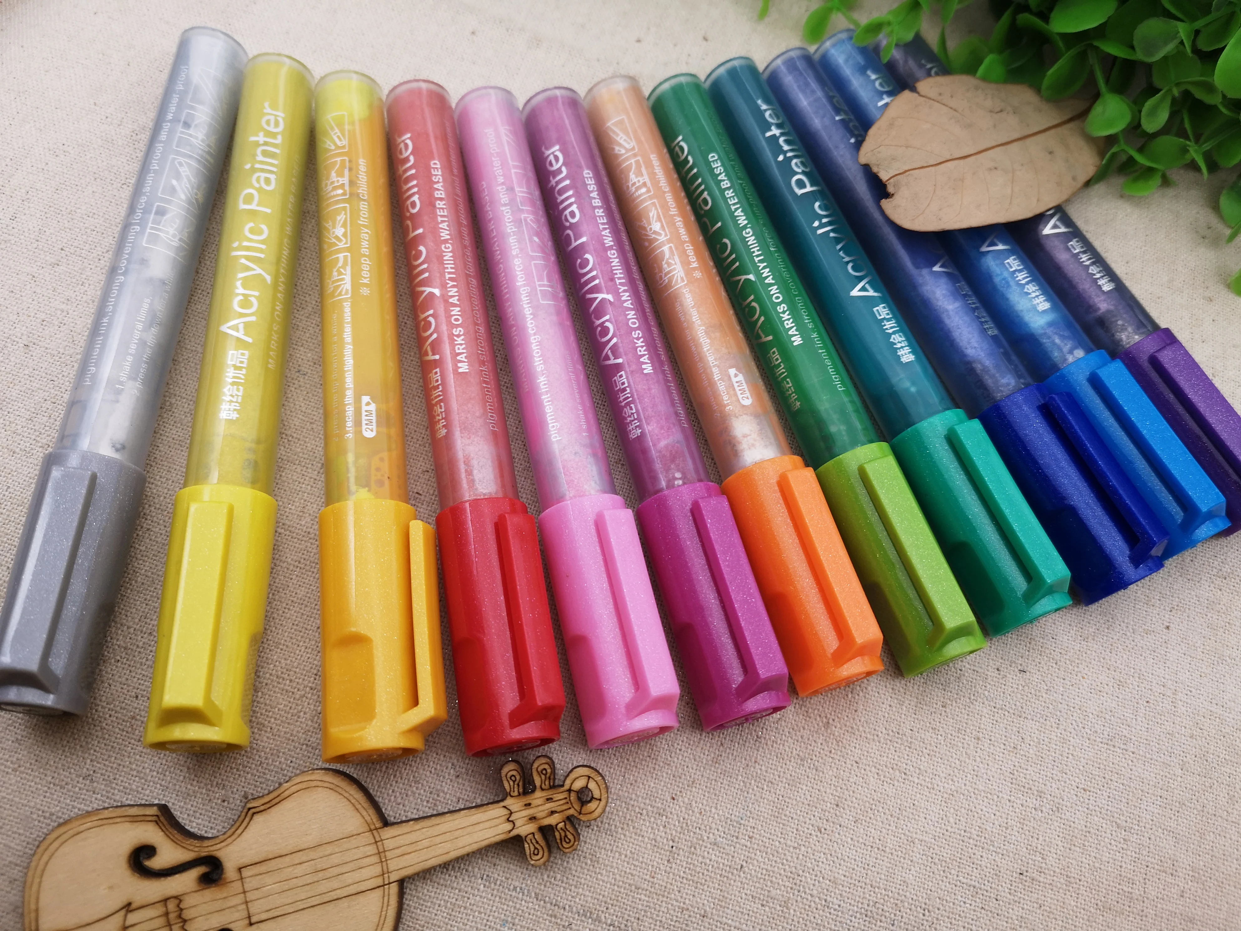 
waterproof UV protected glitter paint marker pen valve action by manufactory bullet tips or reversible tips 