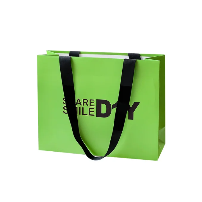 High quality Custom Small Die-Cut Handles Skincare Lipstick Beige Plain Coloured Design Beauty Packaging Luxury Paper Bags