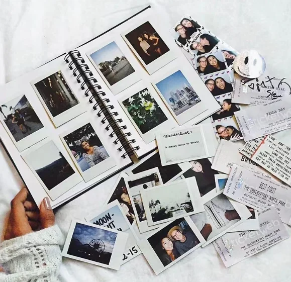 White Edge film Fuji instax Mini Camera film 20 sheets  border mini12/11/9/8/7+/25/70/90