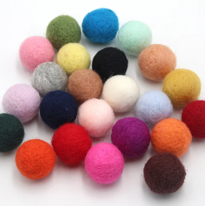 Wholesale 1.5-6cm felt ball christmas tree decoration wool felt pompom balls accessories crafts