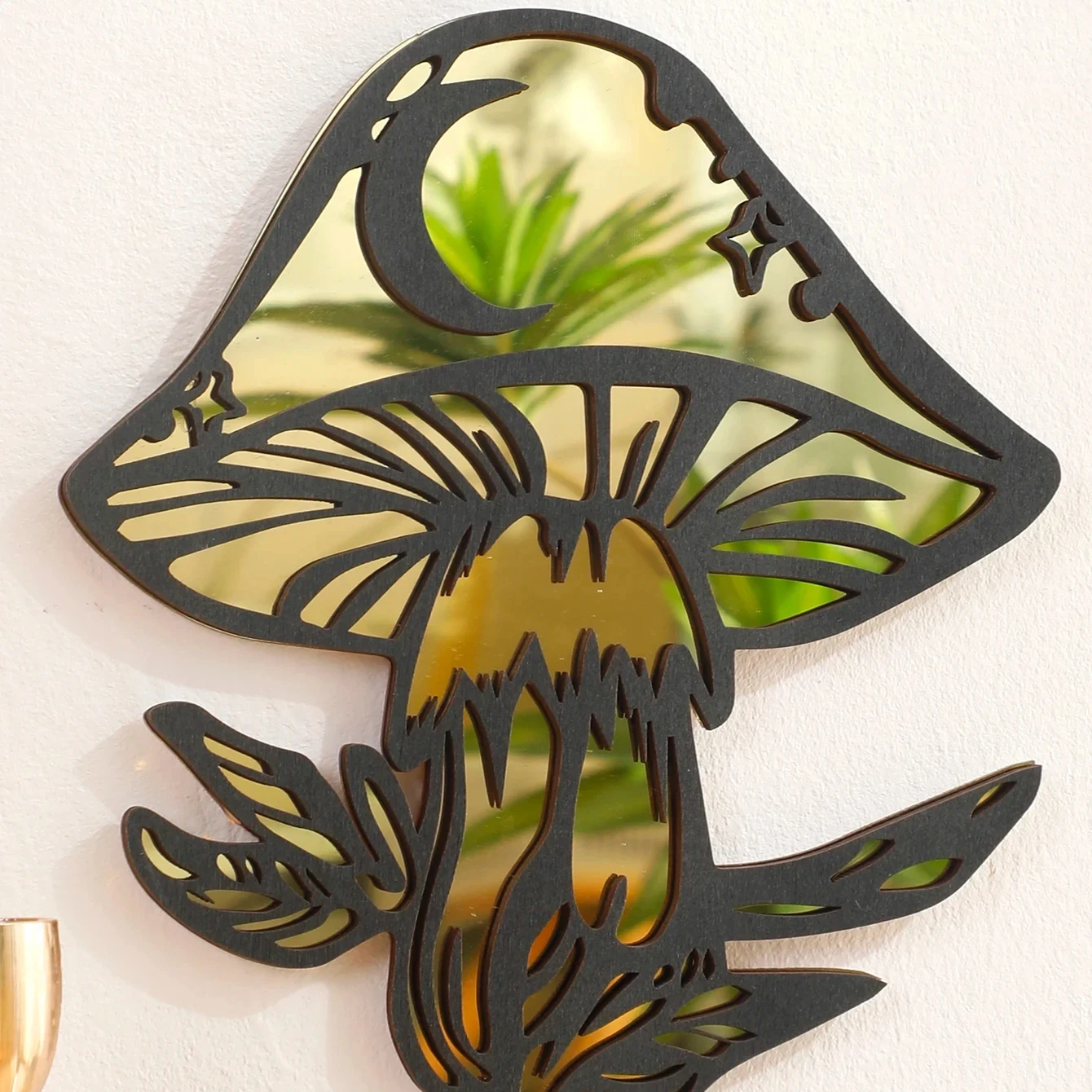 Mushroom Wall Mirror Art Decorative Bathroom Acrylic Mirror Funky Surface Hanging Toadstool Mirror Nature Aesthetic Gifts