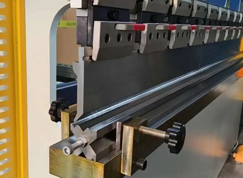  40ton листогибочная машина из алюминиевой нержавеющей стали WC67Y/K CNC гидравлический листогибочный пресс для работы с