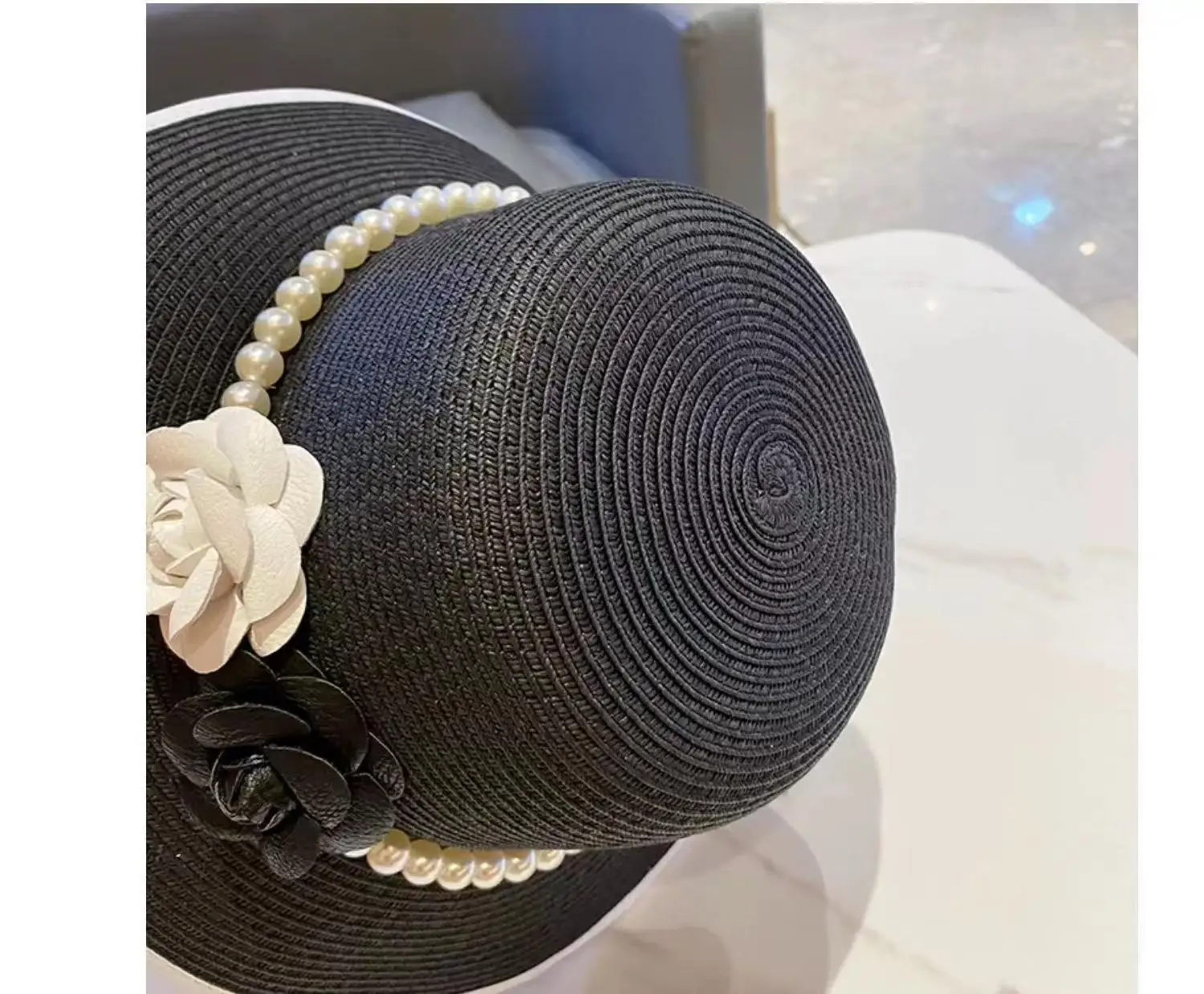 Wholesale Spring and Summer Fashion Women Dress Vintage Sun Hat Black and White Camellia Pearl Wide Rim Bowler Hat Church Hat