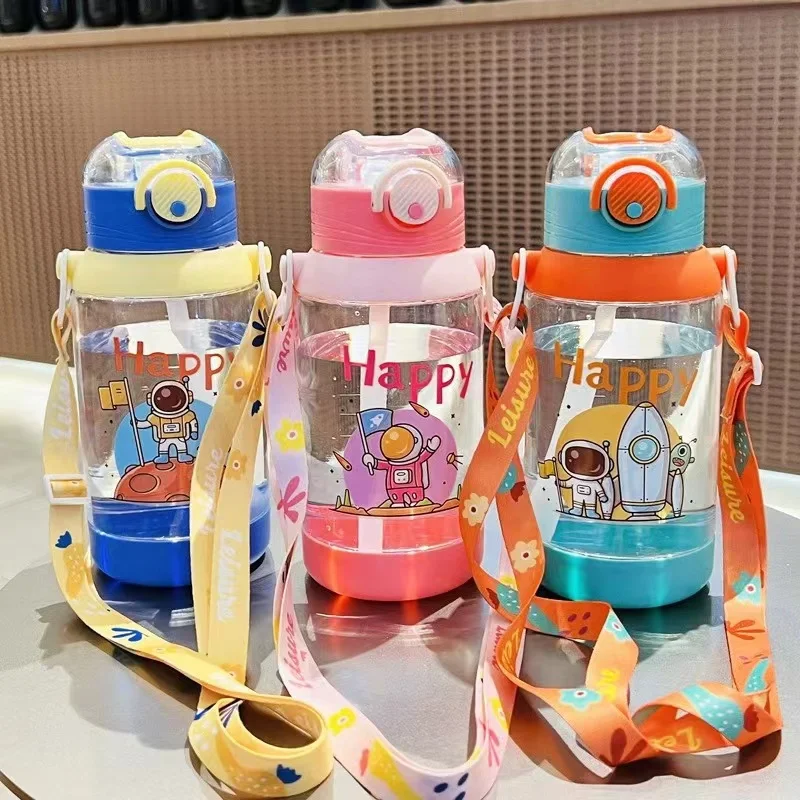 700ml New Style Children Sippy Cup Students Plastic Sports Bottle For Kids Outdoor Large Capacity Bottle Wholesale