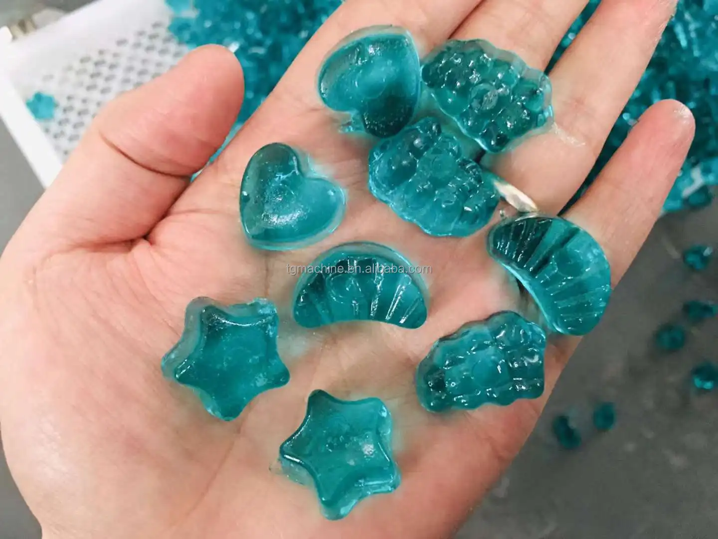 Famous brand motor sour and sweet gummy candies making machine automatic central-filled soft candy making machine