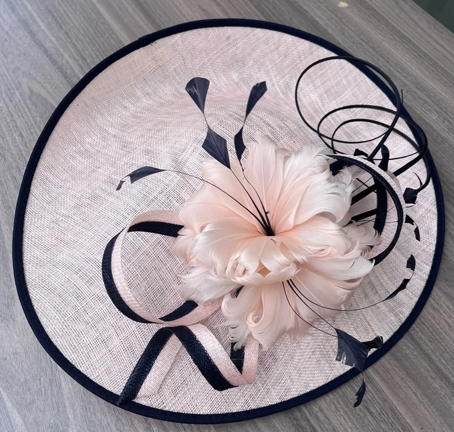 Женская весенне-летняя шляпа из пеньки