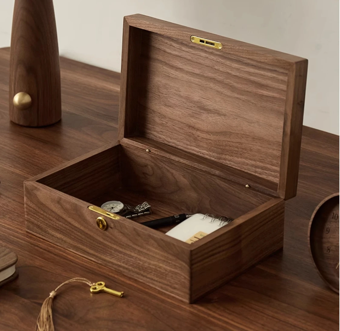 Walnut vintage desktop storage box Creative wood jewelry box