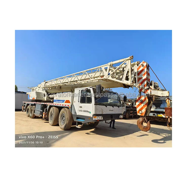 zoomlion crane 80t.png