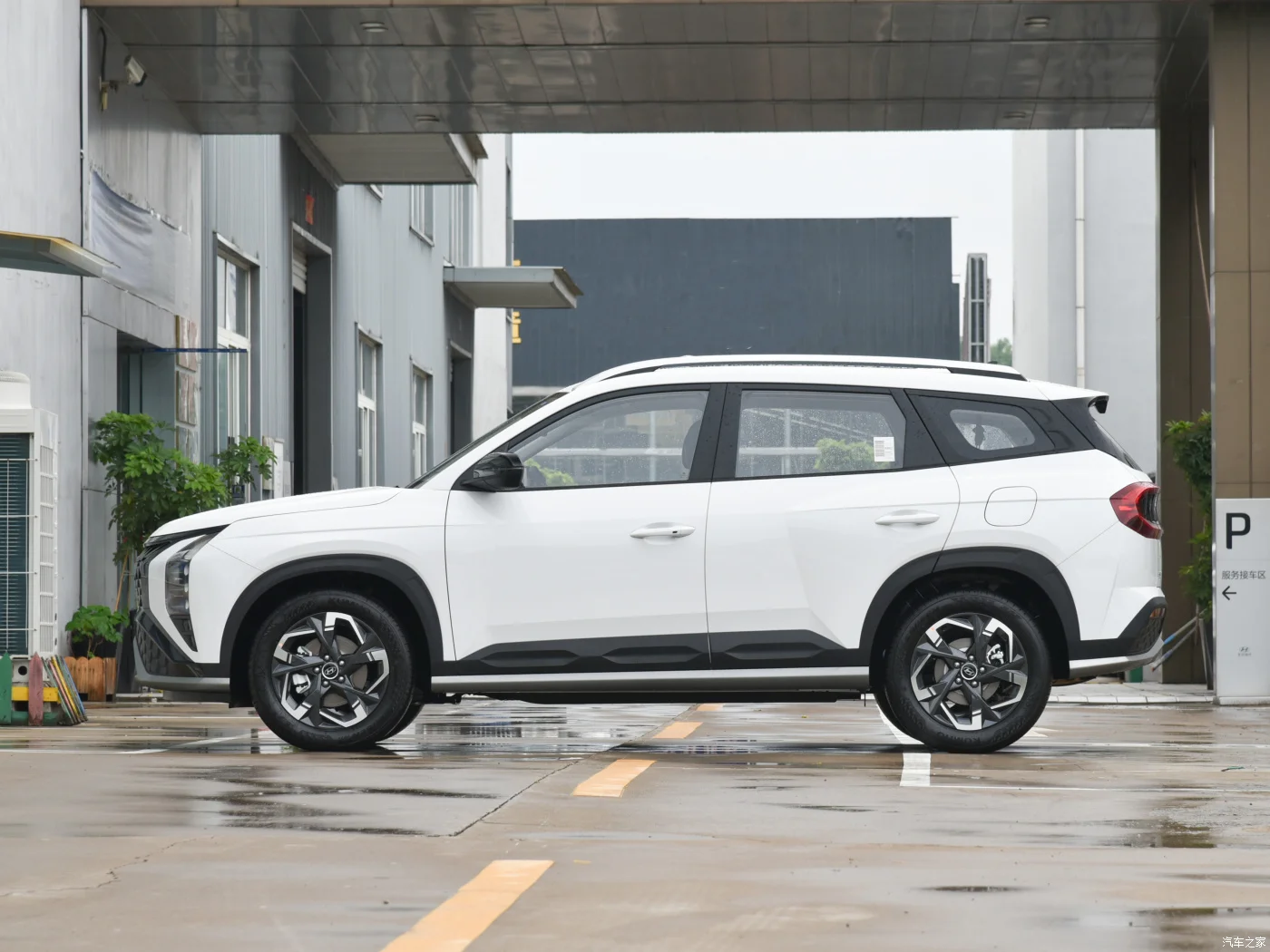 Бензиновые автомобили для внедорожника Hyundai ix35 2023 Mufasa 2.0L Luxury Edition LUX хорошее качество и низкая цена
