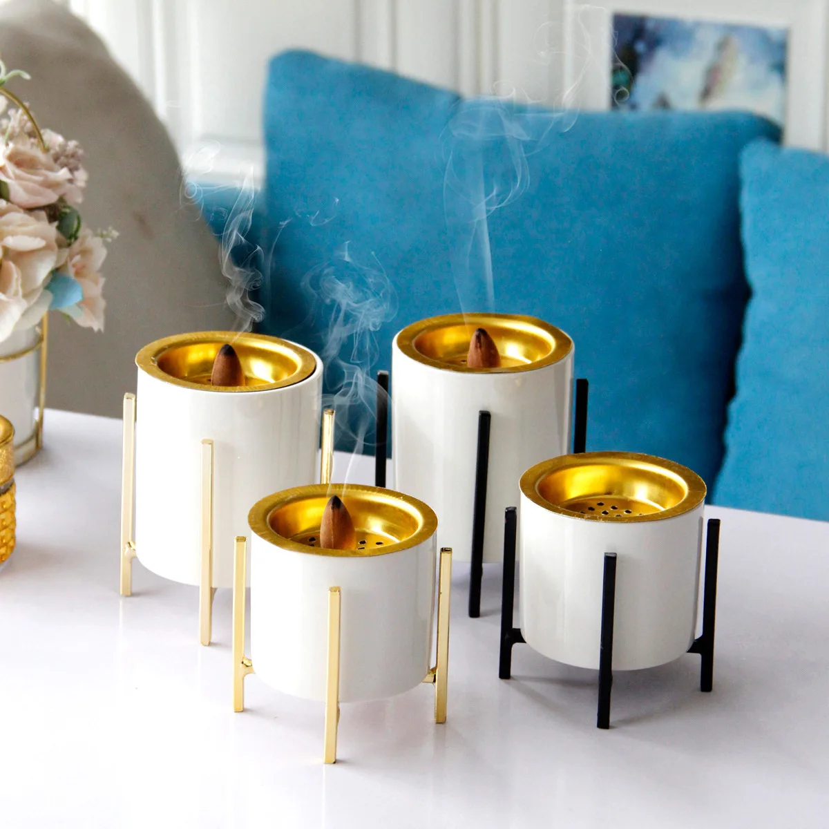 Simple modern ceramic Middle Eastern Arabic festival handheld metal incense burner black stand