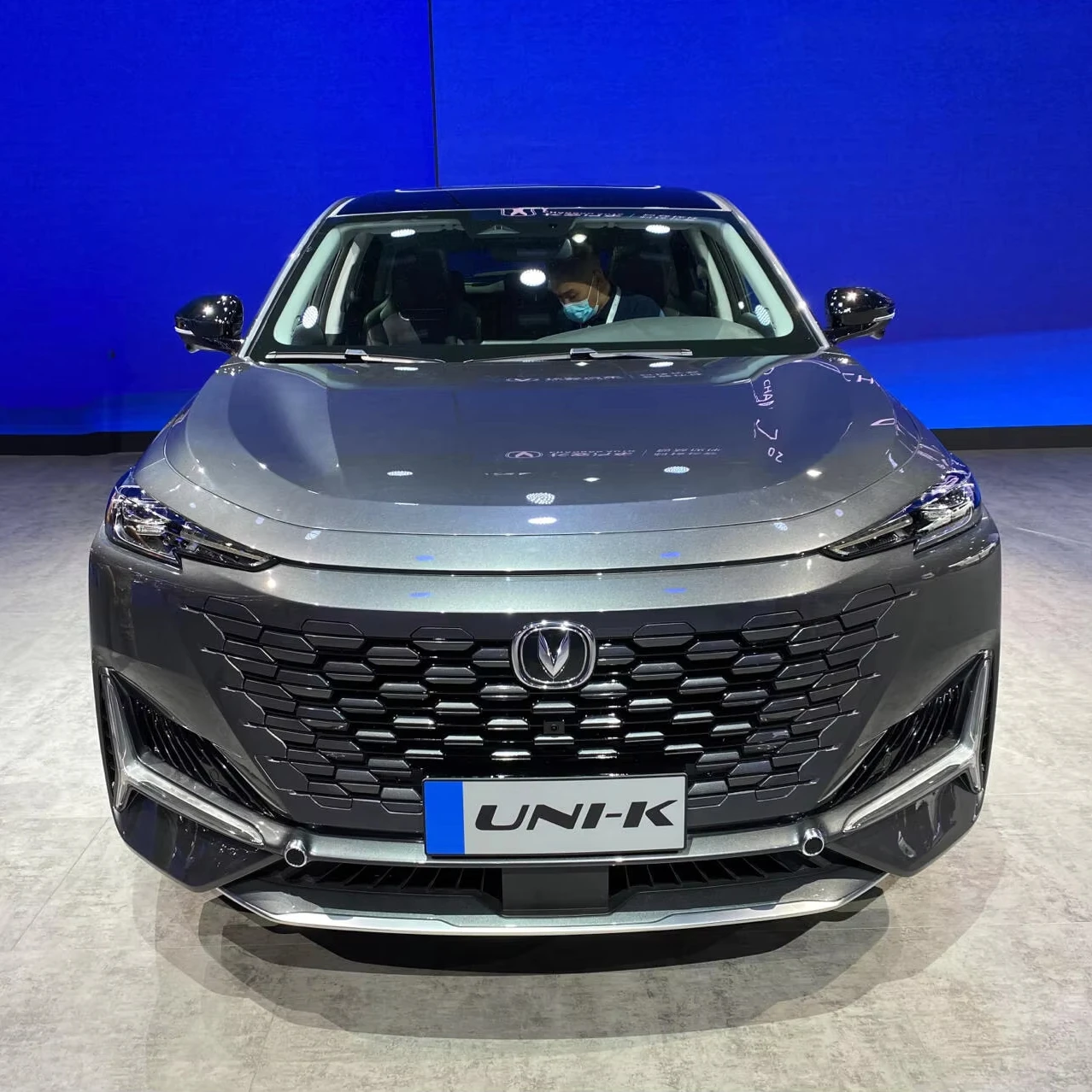 2024 электрический автомобиль Changan Uni-k класса люкс по низкой цене 2023 shangan uni k 2 0 t 4 колеса новый бензиновый внедорожник