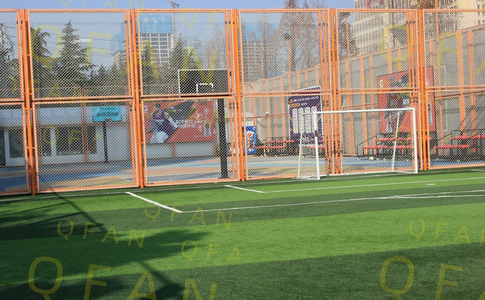 Qfan  5-person Soccer Sport Court Football Field  Play Soccer on Grass Ground