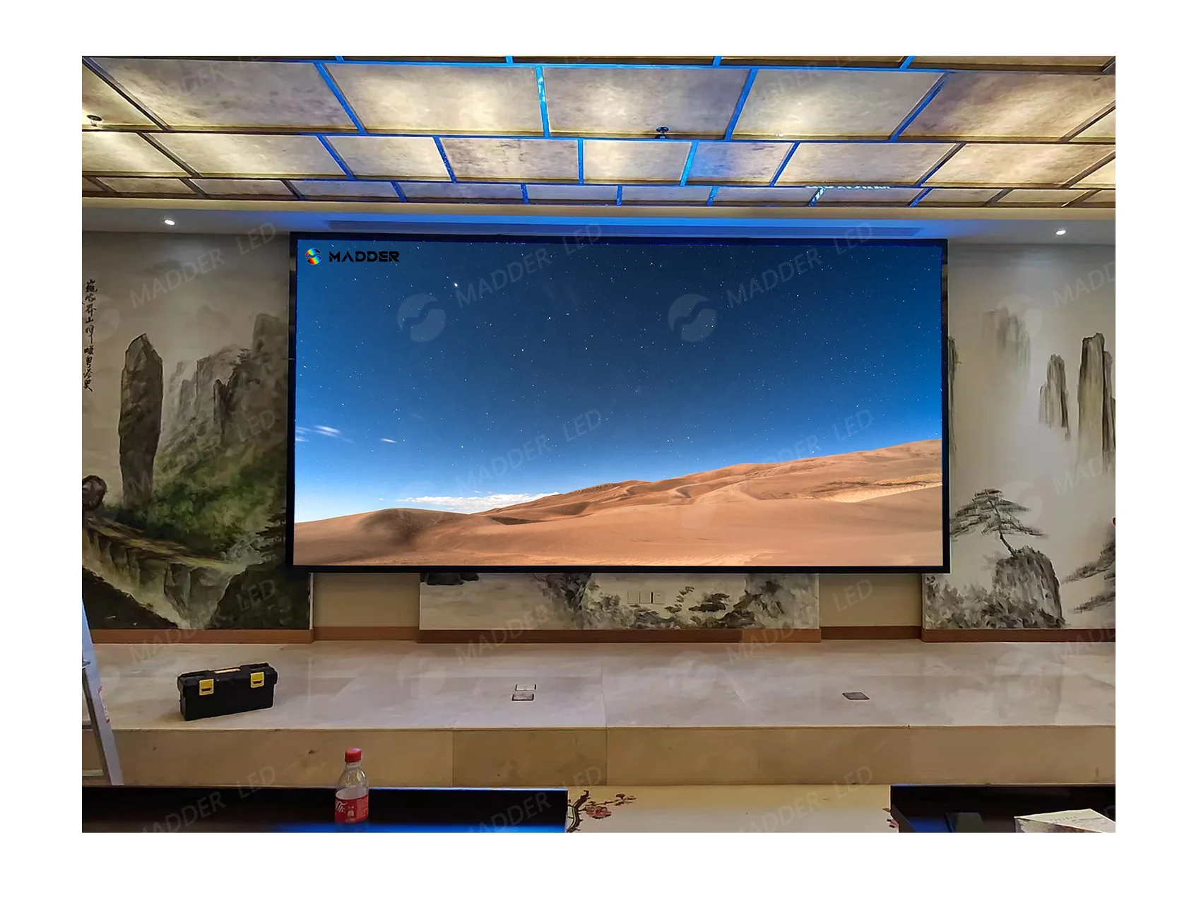 Factory Direct Sales Indoor Motorized Movie Screen Big Screen Indoor Led Tv Screen Display Indoor for School