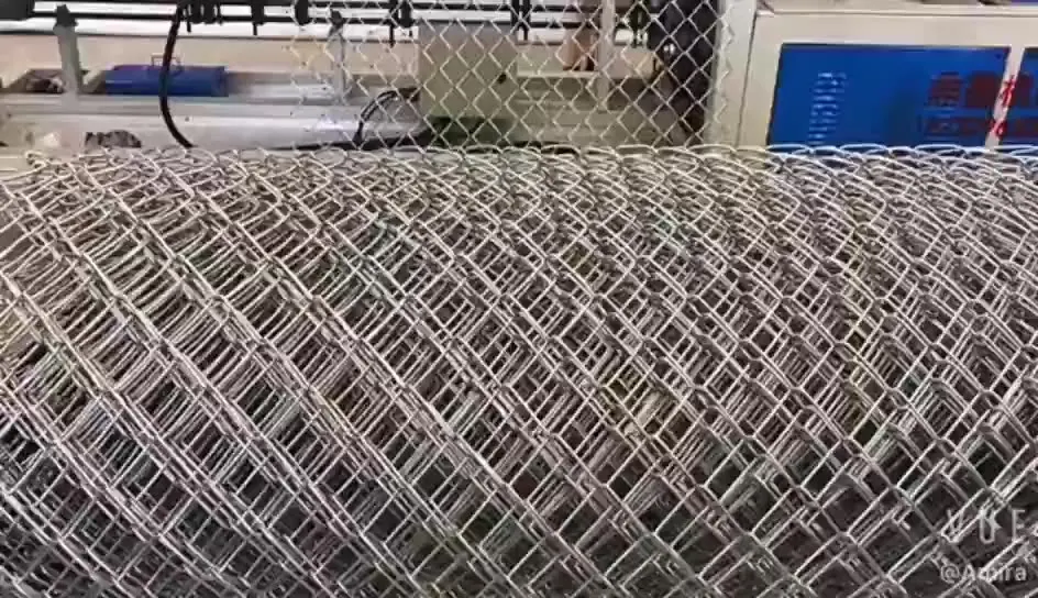 High Quality Bird Cages Metal Galvanized Iron Material Hexagonal Wire Mesh For Fence Rabbit Dog Hardware