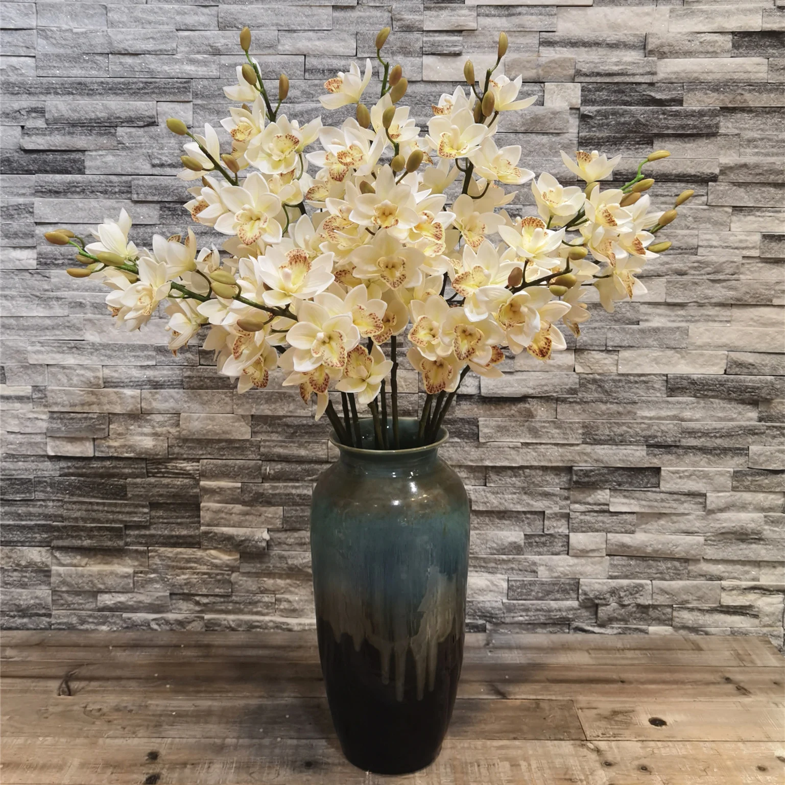 China Real Touch Flowers Orchids Wholesale Plastic Artificial Orchid Silk Flowers with Single Stem Artificial Flowers