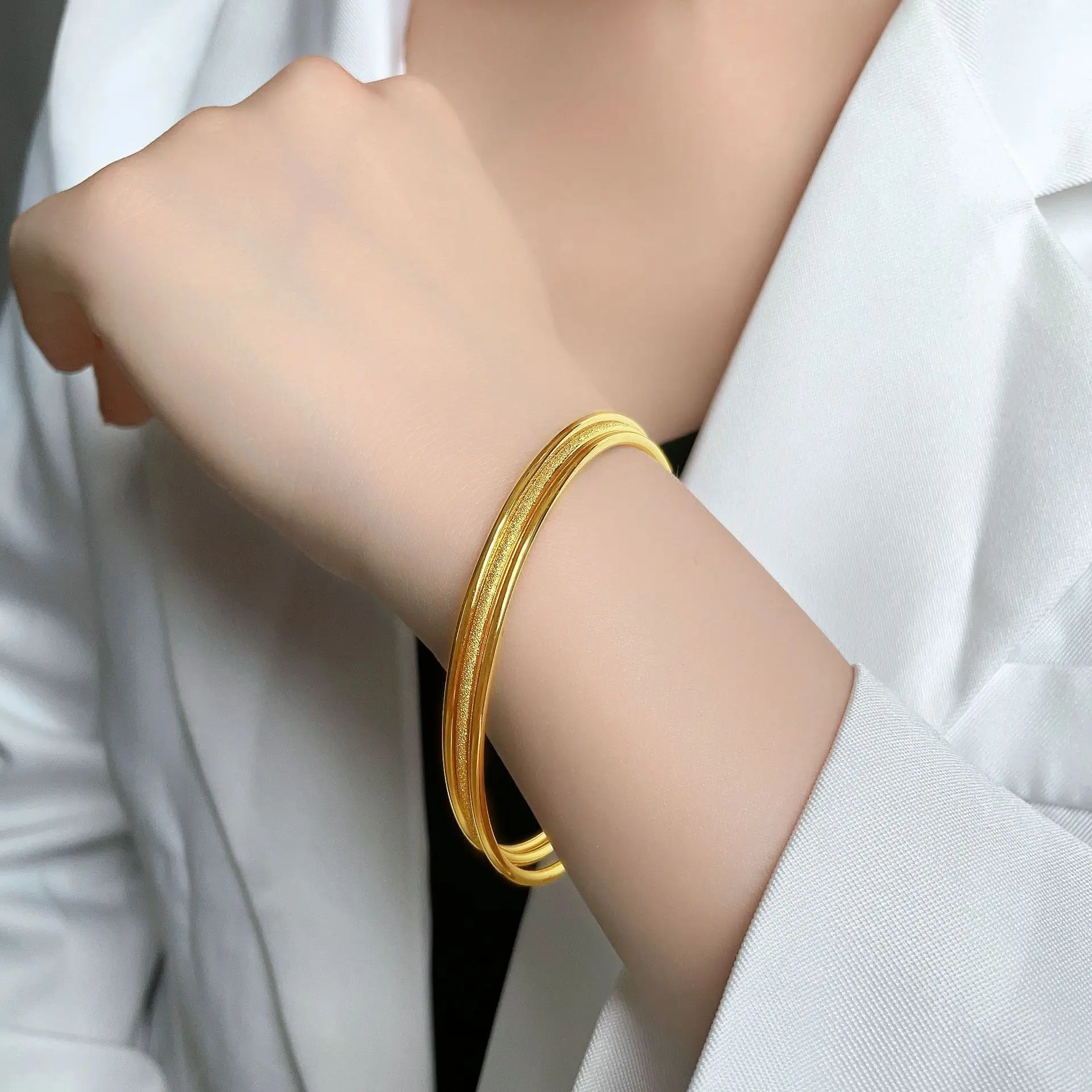 2024 Stainless Steel Fashionable And Simple Circle Multi-Layer  Bangle Bracelet With Sandblasted Texture Cool And Delicate Style