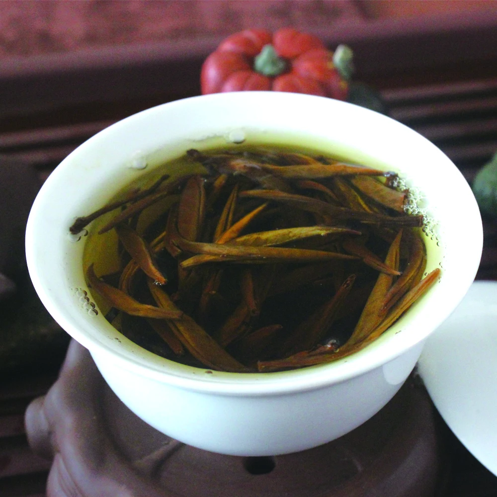Yunnan Black Tea Big Leaf Golden Needle Chinese Black Tea