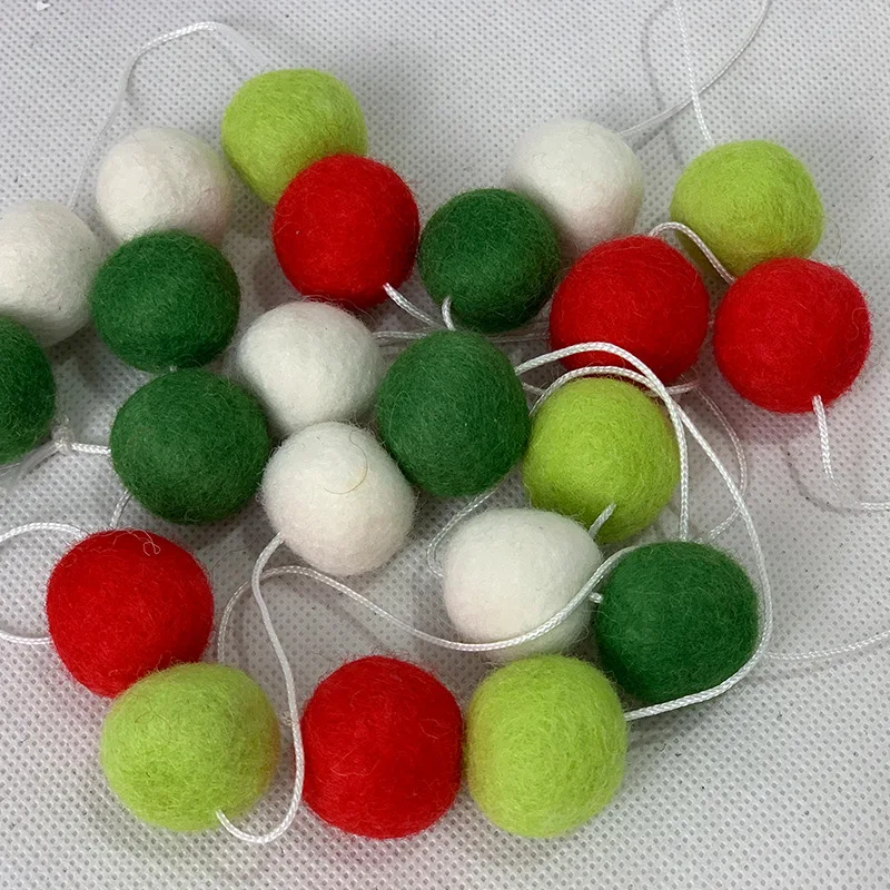 Custom felt pompoms ball garland crafts wholesale felt wool pom poms ball Christmas home decoration