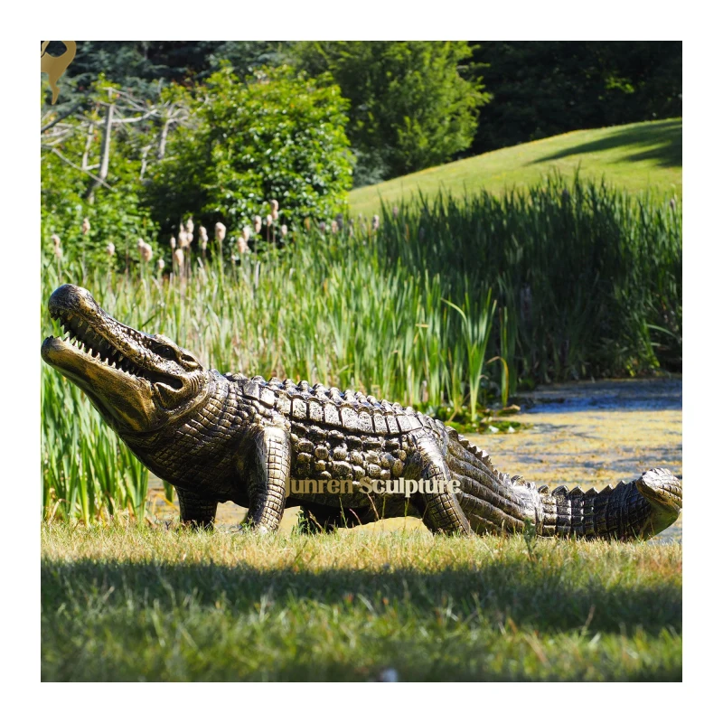 Life size metal animal sculpture bronze crocodile statue for garden decoration