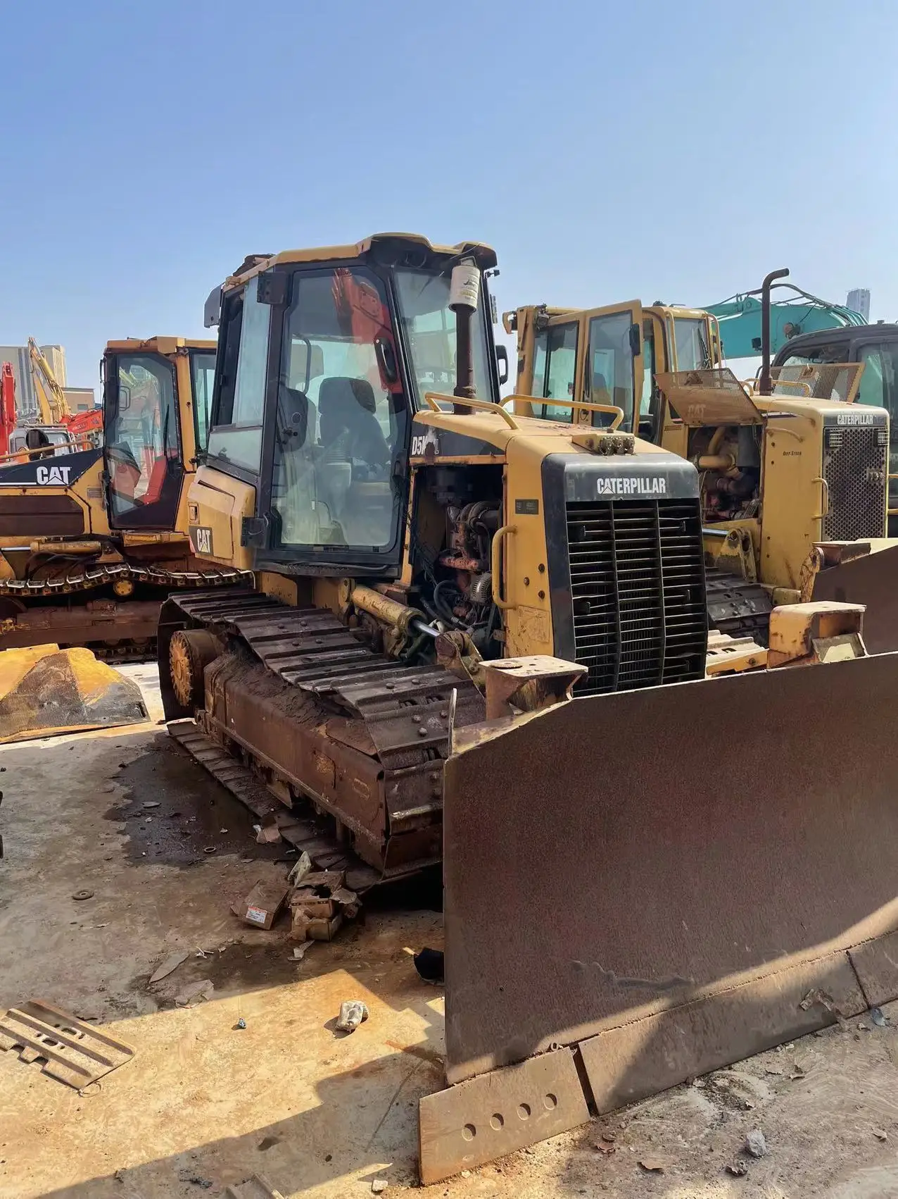 Б/у гусеничный бульдозер cat D5G D5K D5H D6D D6R для