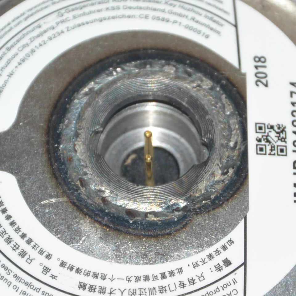 Wholesale Car Spare Parts Factory Universal driver steering wheel srs car gas generator inflator srs seat belt tube