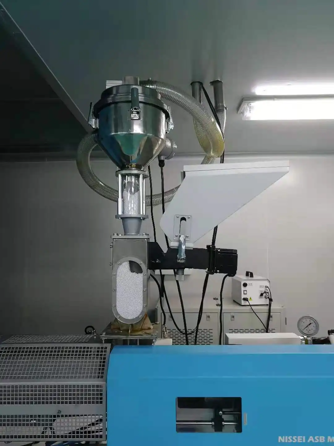 WOLTER 12mm screw color feeder,color doser feeder,color masterbatch machine