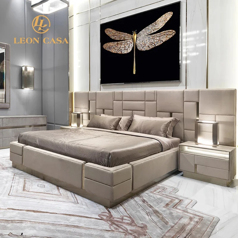 Luxury Italian Bedroom Bed Set King Or Queen Size Modern Italian Latest Designer Double Bed Set Velvet Luxury Bed