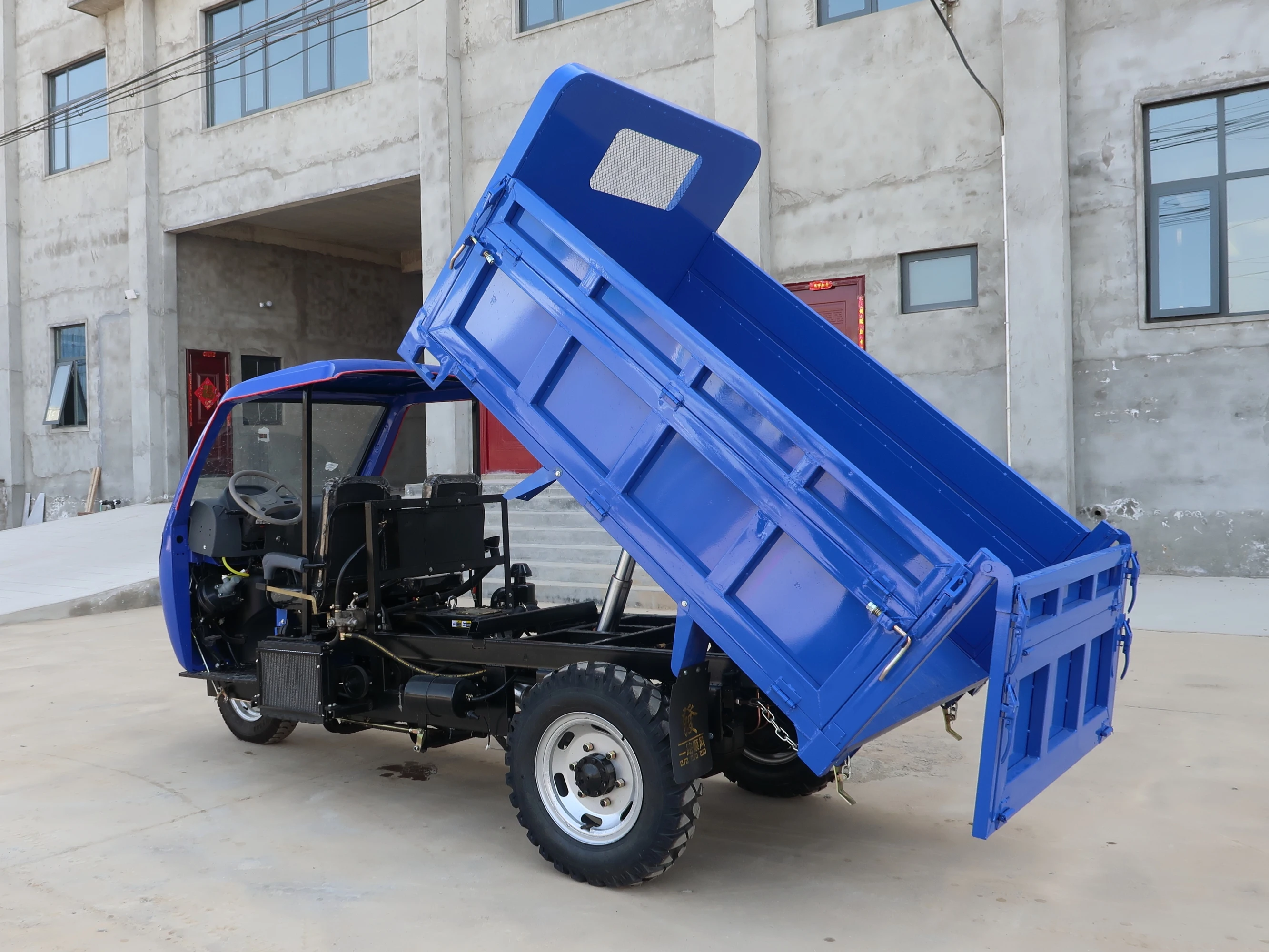 Huansheng Three-door Tricycles Cargo Cabin Motor Tricycle 3 Wheel Diesel Dump Truck