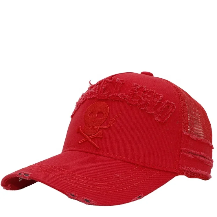 Outdoor sports duck cap Red skull embroidered baseball cap