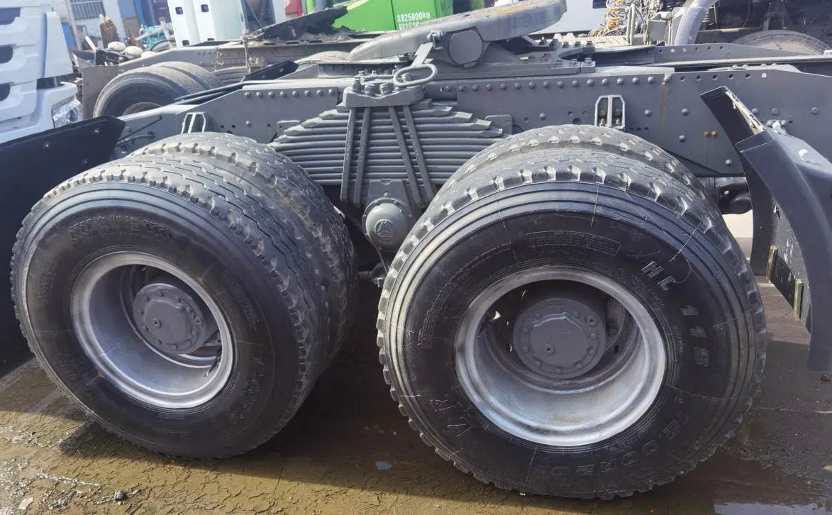 used sinotruk Howo A7 tractor truck 6x4 375HP 10 wheels