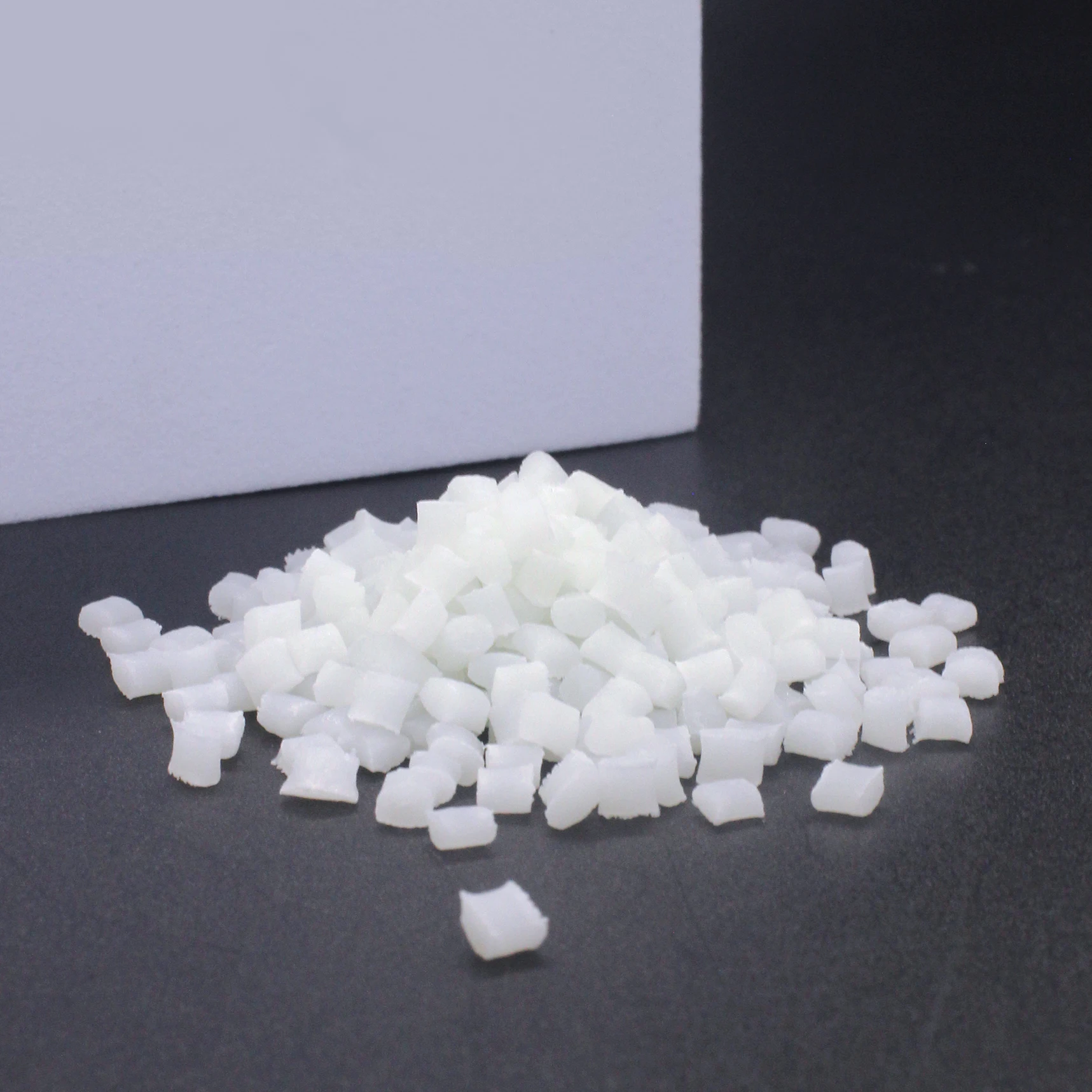 PA66 gf30 granules PA66+30%GF+15%PTFE pellets pa66 gf30