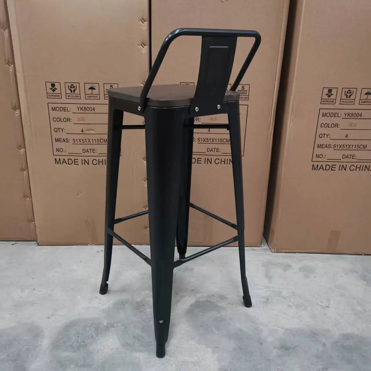 Wholesale Factory Made high bar fashion cheap metal bar chair with wooden seat