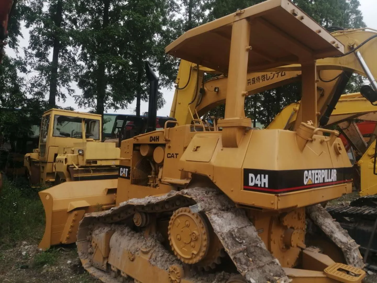 Used cat bulldozer d4h , second hand caterpillar d4 d4d d4h bulldozer hot sale
