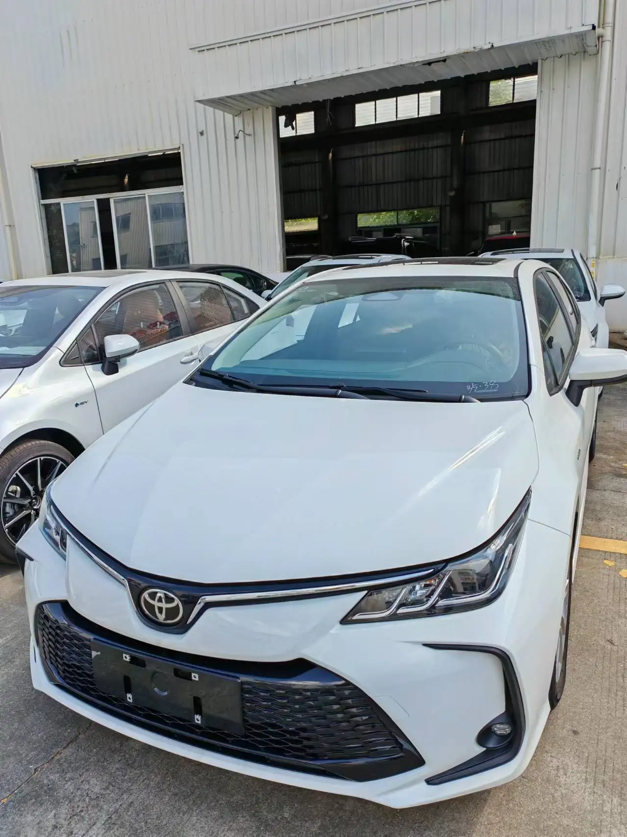 2024 Toyotas Corolla Oil-Electric Hybrid 1.8L E-CVT High Speed 4-Door 5-Seater Sedan For Saleor 5-Seater Sedan For Sale