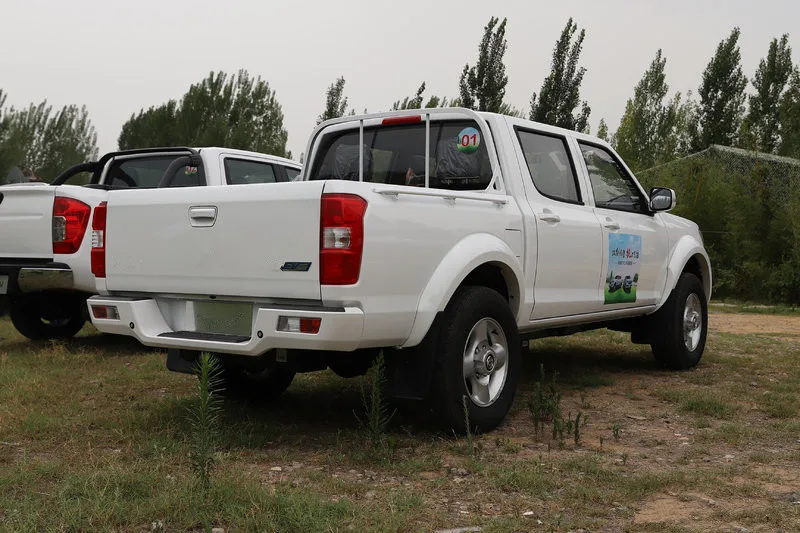 good quality chinese electric pickups mini trucks with ev, 130km/h speed and 400km range