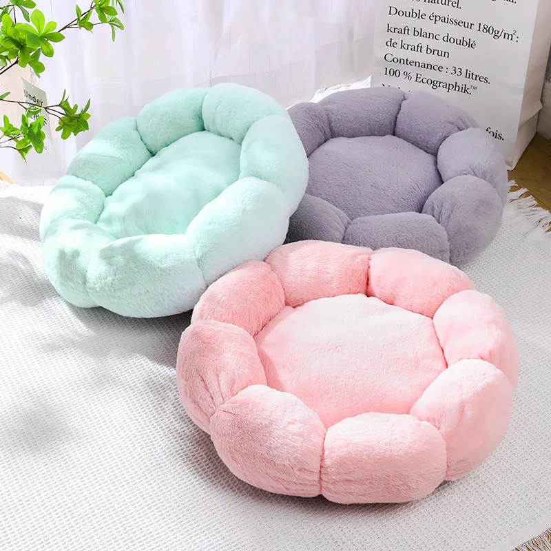 Wholesale Custom Luxury Plush Flower Shaped Cat Cozy Pet Bed furniture Warm Plush Eco-friendly Pet Bed Dog and Cat