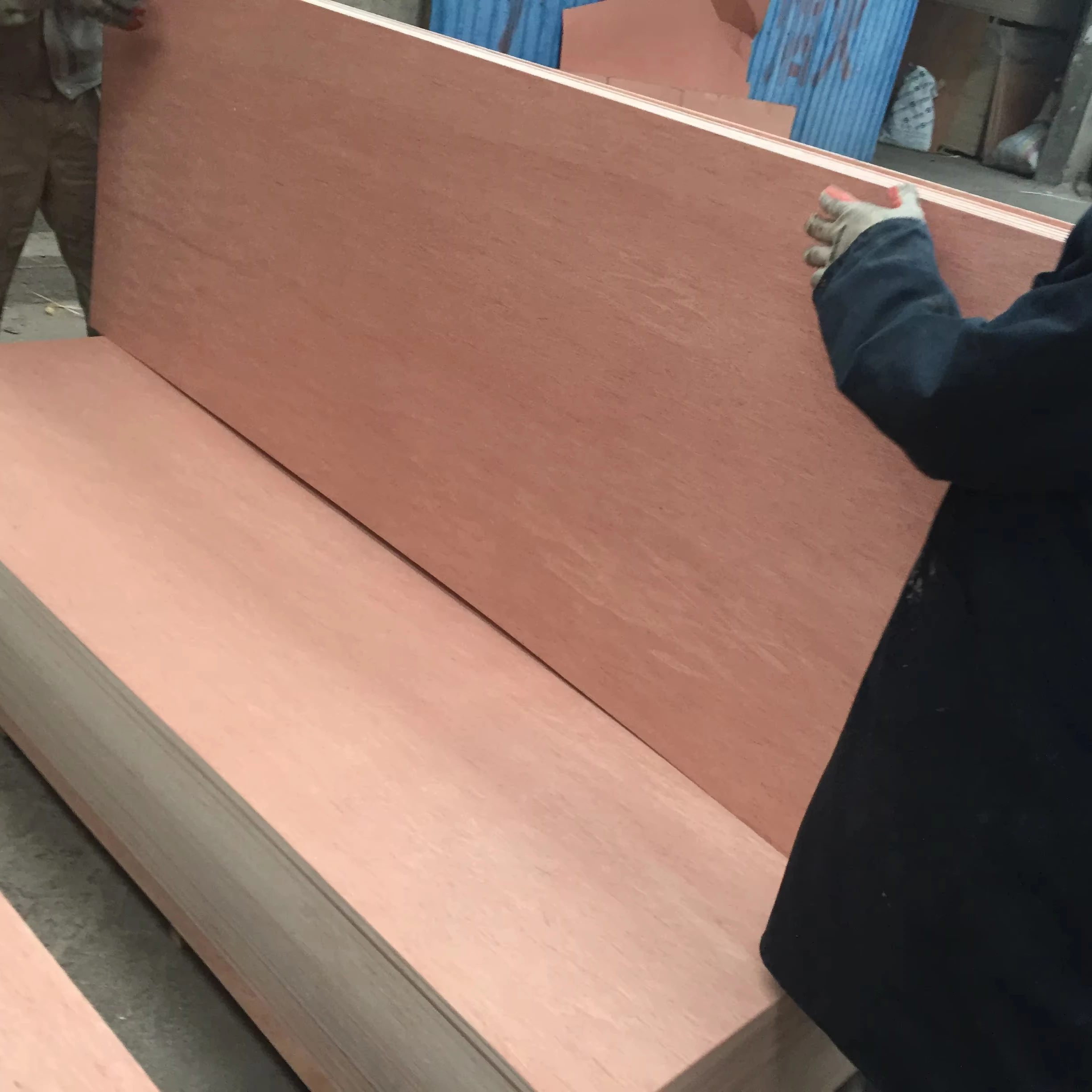 High Quality Commercial Plywood Okoume Face for Furniture and Construction Use, Durable Wood Sheets with Smooth Finish