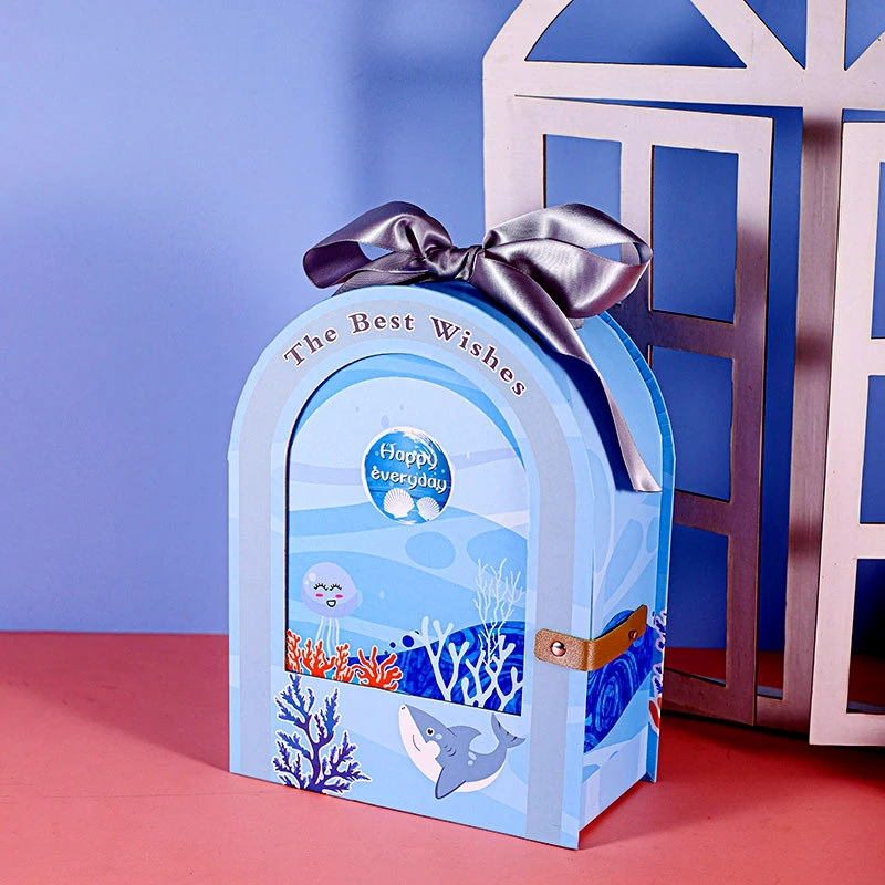 custom pattern and logo cartoon Dream House gift baby one month back gift box candy packing boxes