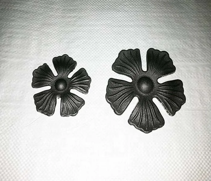 Good quality Cast Steel Leaves and Flowers