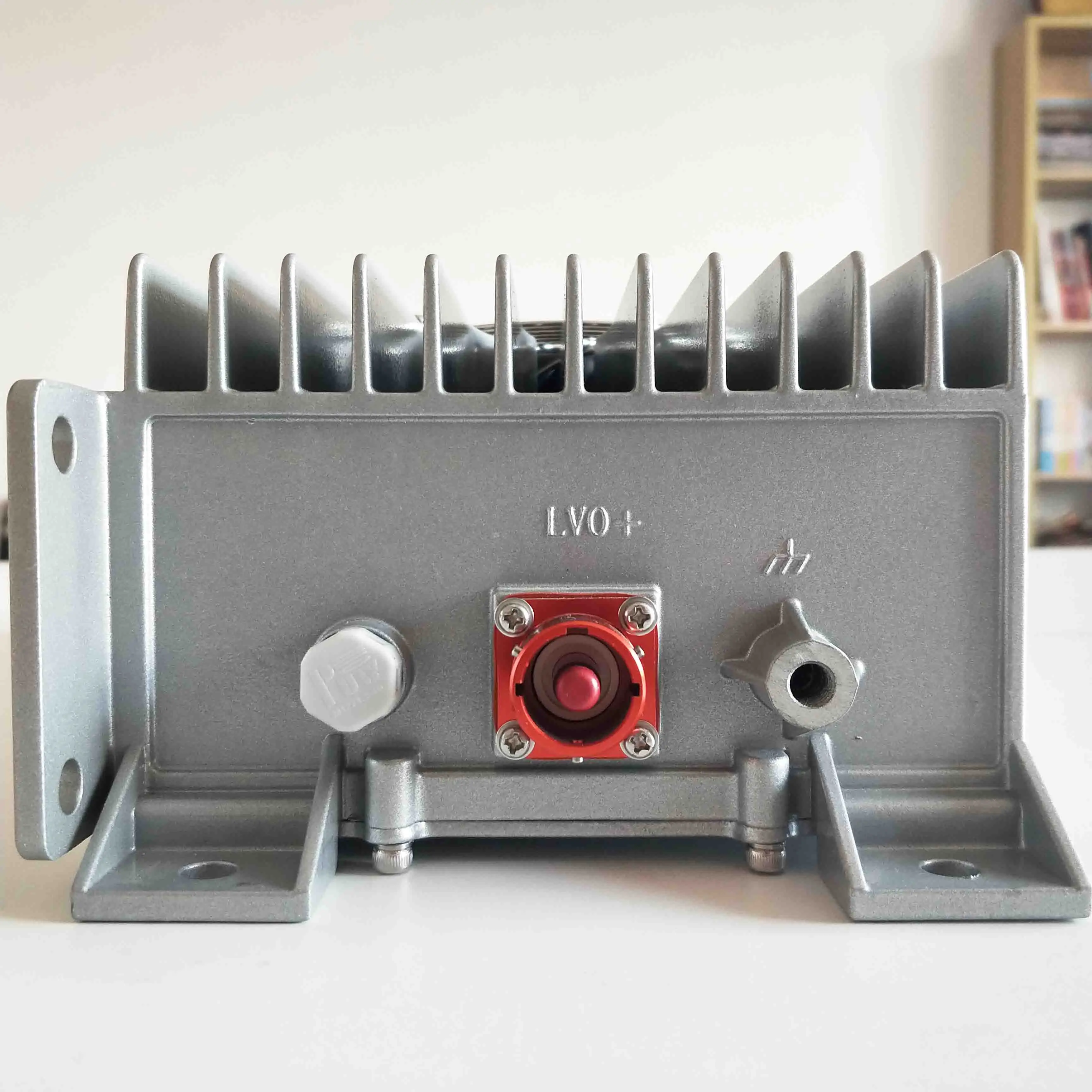 IP 67 96V battery integrated charger/DC-DC converter