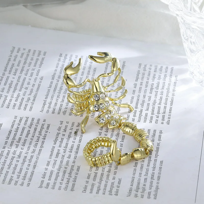 New Exaggerated Punk Scorpion Two Piece Crystal Adjustable Retro Personality Animal Big Ring Special Rock Style Jewelry