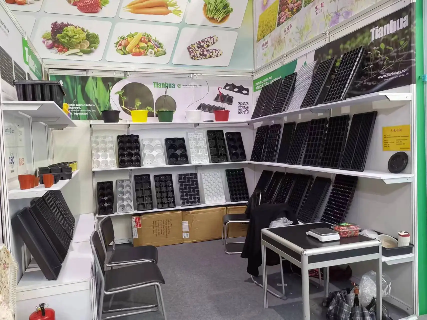 1020 Nursery Seed Growing Tray for garden seeds, Microgreens. Plastic Black Flat Seedling Planting Tray