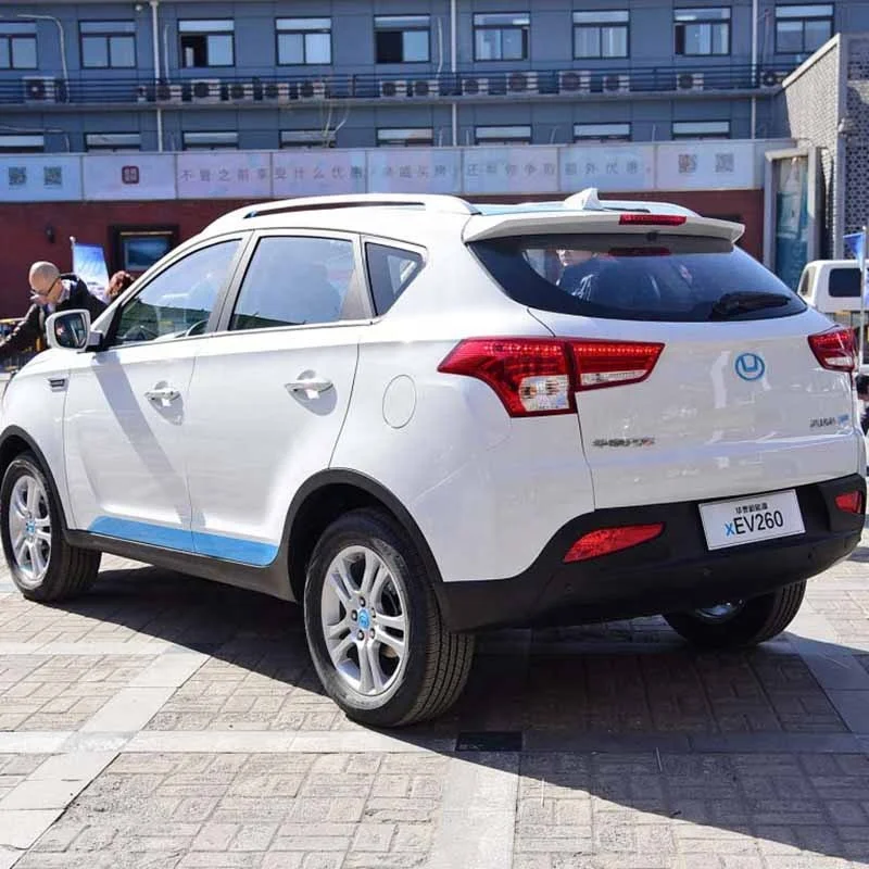 Новый электрический седан Hawtai XEV 260 NEDC диапазон 266 км