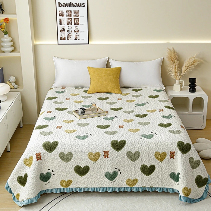 Custom Polyester Luxury King Queen size Microfiber Solid Winter Quilt Mattress Bedding