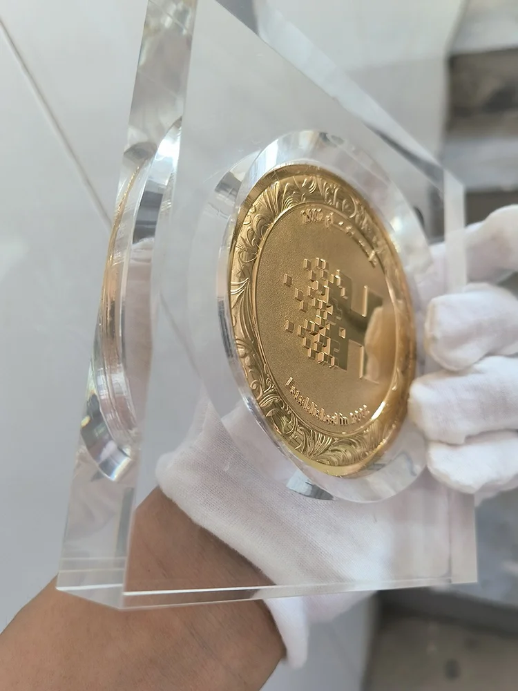 Company logo Acrylic Holder Middle East Arabic  Custom Metal Coin Award Trophy