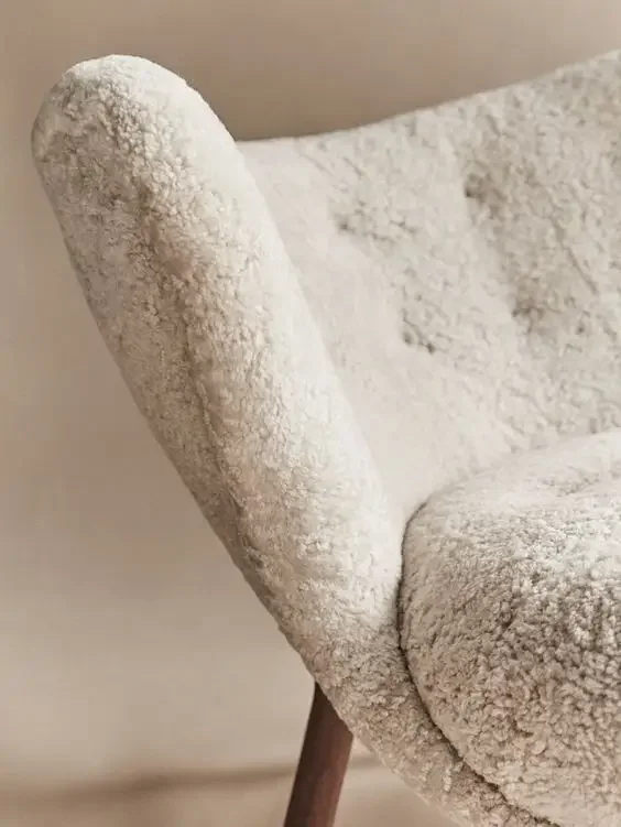 Wooden leg little petra lounge white boucle fluffy accent chair modern small boucle fabric teddy amr chair