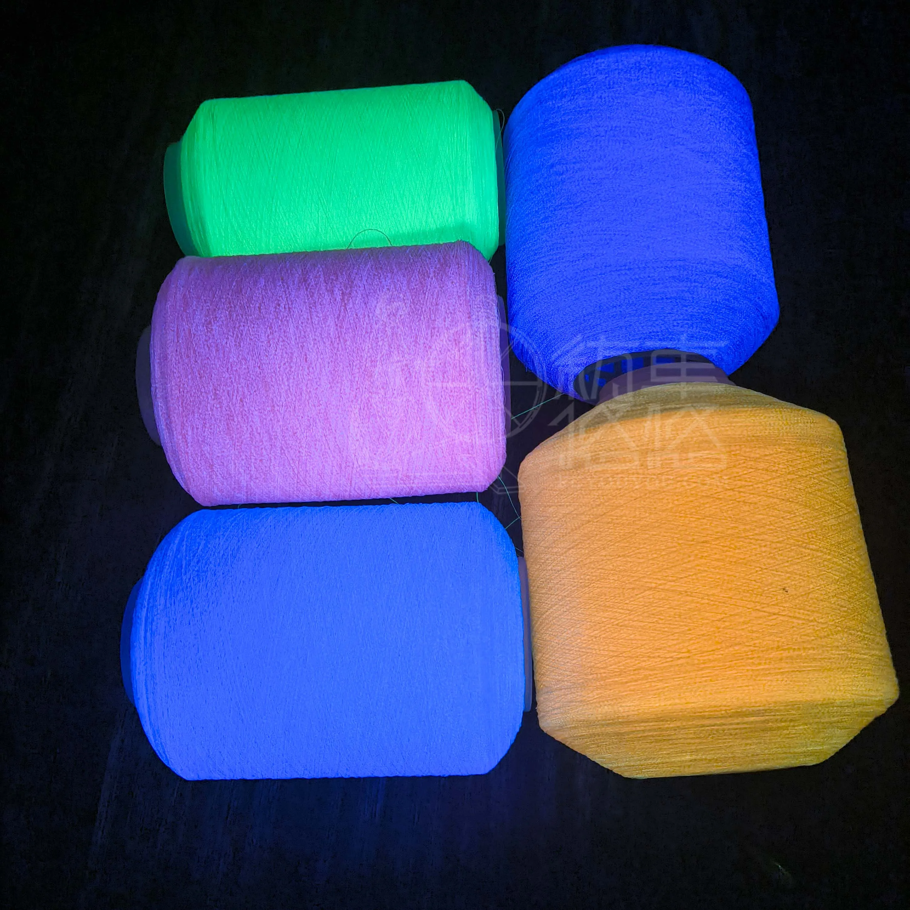 Customized Super Bright Glow in the Dark Yarn 75D 108D 150D Luminous Weaving Yarn Knitting Yarn for Holiday Gifts Christmas