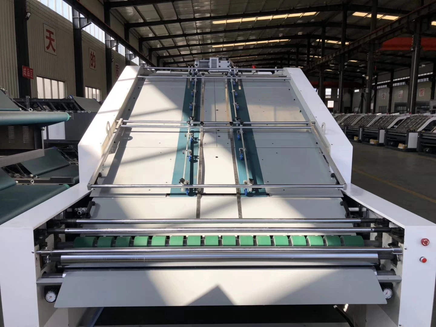 High-efficiency Intelligent 5 layer automatic flute laminator machine