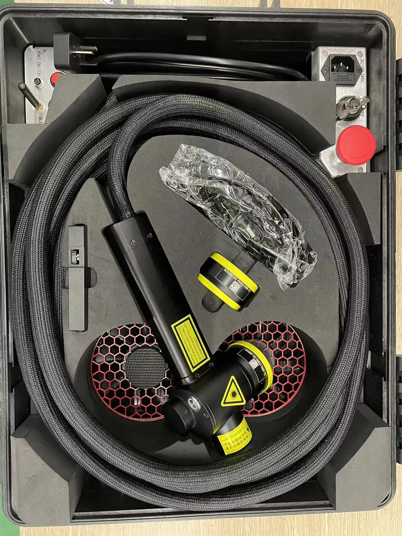 FED 100/200/300W Plused  rust remover Laser cleaner machine